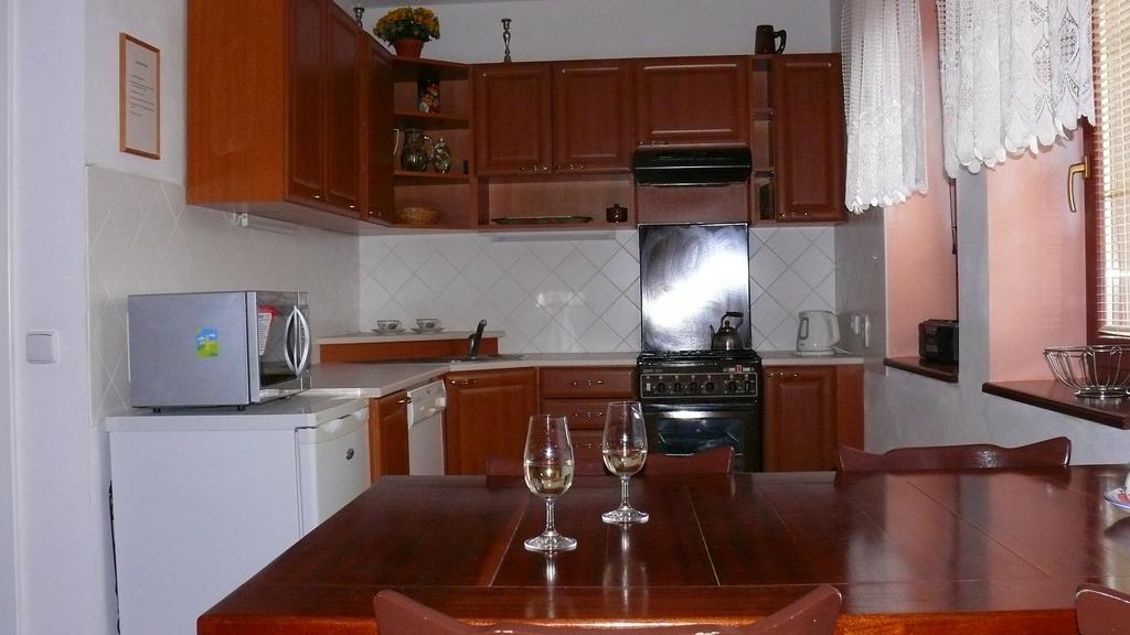 Apartment Zelezny Hrozen ヴァルチツェ 部屋 写真